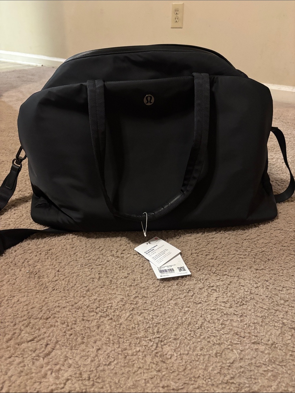 lululemon Go Getter Padded Weekender Bag in Black